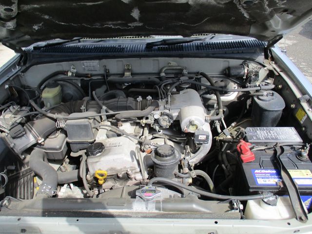 TOYOTA HILUXSURF WAGON 4WD 2000 Image 31