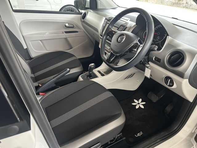 VOLKSWAGEN UP! 2018 Image 31