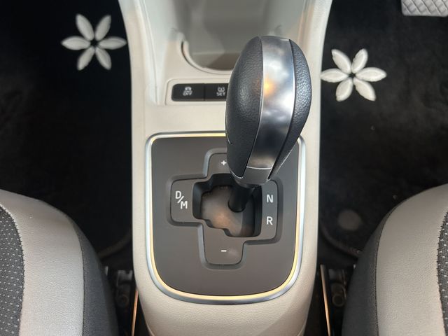 VOLKSWAGEN UP! 2018 Image 31