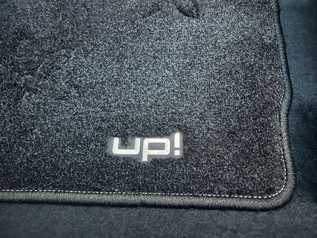 VOLKSWAGEN UP! 2018 Image 31