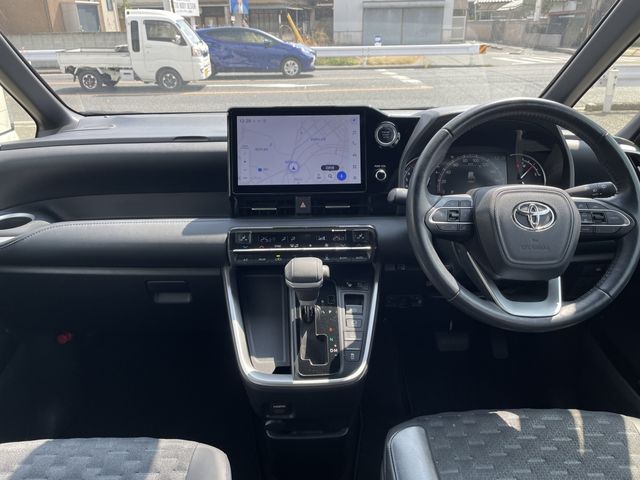 TOYOTA VOXY 2022 Image 31