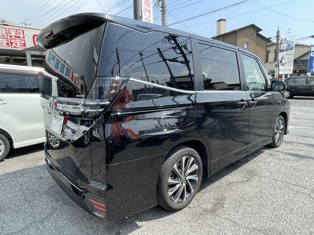 TOYOTA VOXY 2022 Image 31