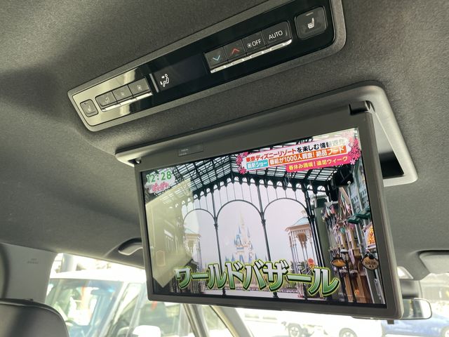 TOYOTA VOXY 2022 Image 31