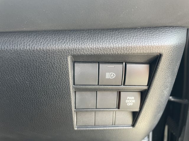 TOYOTA VOXY 2022 Image 31