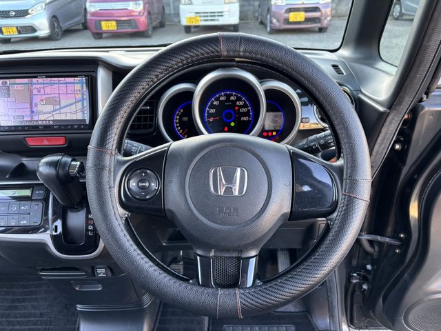 HONDA N BOX CUSTOM 2013 Image 31