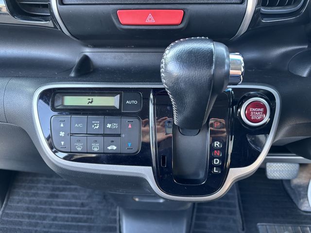 HONDA N BOX CUSTOM 2013 Image 31