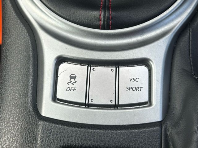 TOYOTA 86 2012 Image 31