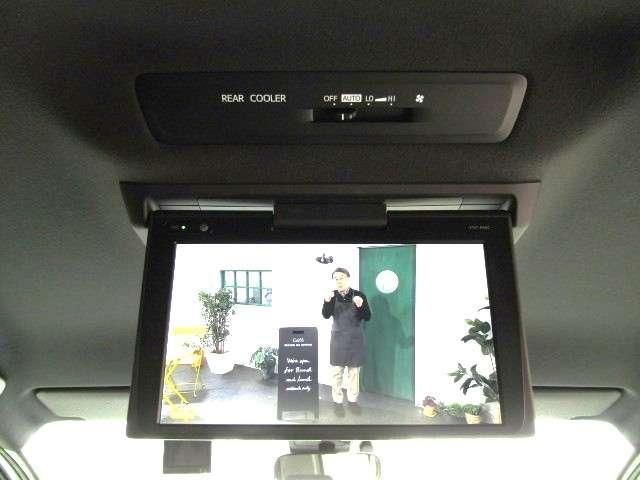 TOYOTA VOXY HYBRID 4WD 2017 Image 31