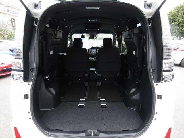 TOYOTA VOXY HYBRID 4WD 2017 Image 31