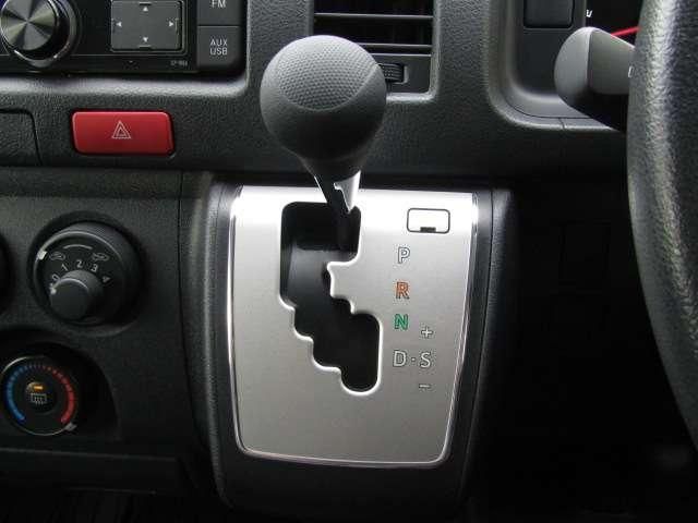 TOYOTA REGIUSACE VAN 2WD 2018 Image 31