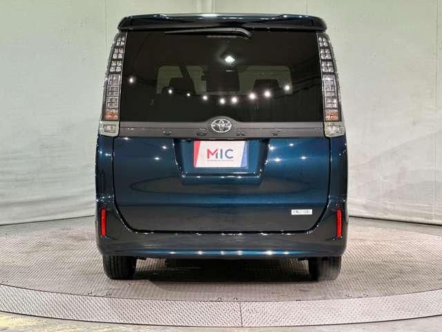 TOYOTA VOXY 2017 Image 31