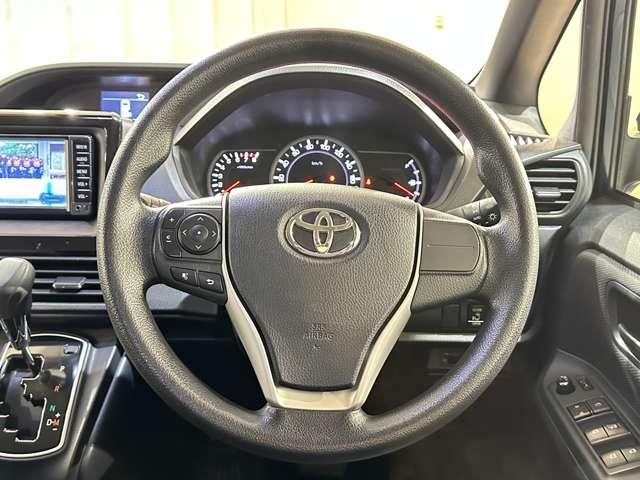 TOYOTA VOXY 2017 Image 31