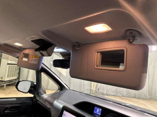 TOYOTA VOXY 2017 Image 31