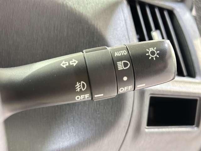 TOYOTA PRIUS ALPHA 2019 Image 31