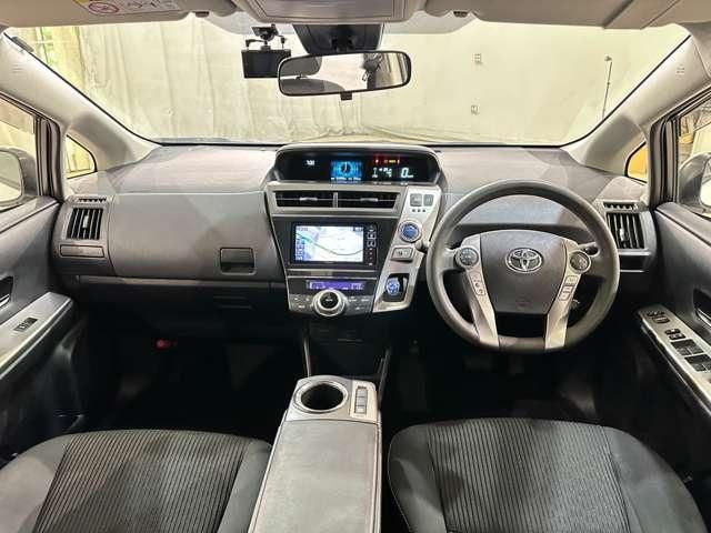 TOYOTA PRIUS ALPHA 2019 Image 31
