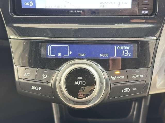 TOYOTA PRIUS ALPHA 2019 Image 31