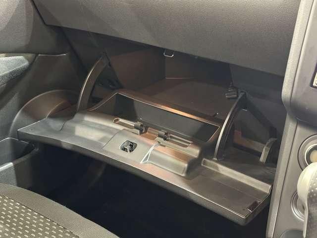 NISSAN DUALIS 2011 Image 31