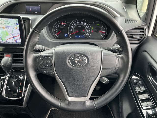 TOYOTA VOXY 2021 Image 31