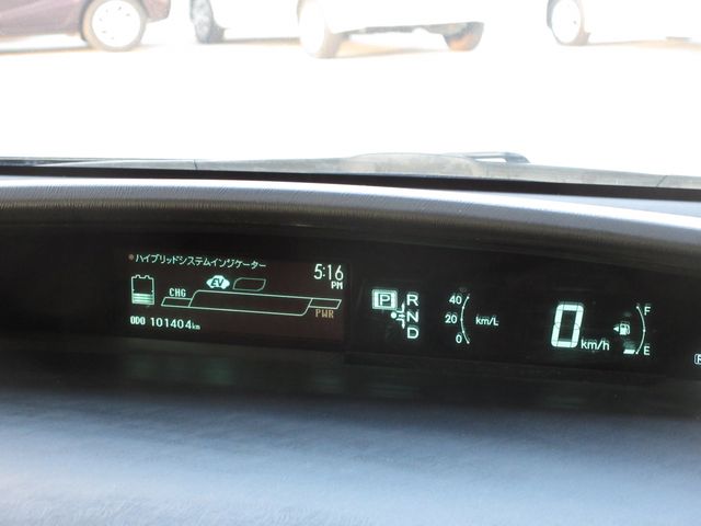 TOYOTA PRIUS 2015 Image 31