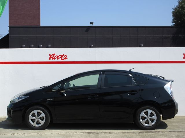TOYOTA PRIUS 2015 Image 31