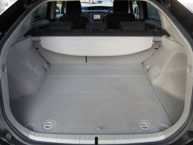 TOYOTA PRIUS 2015 Image 31