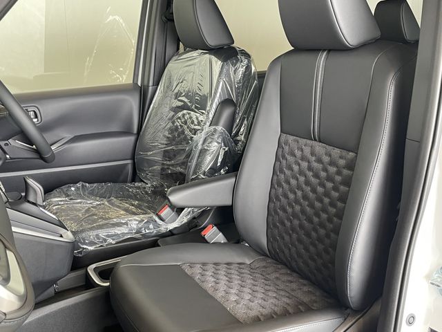 TOYOTA VOXY HYBRID 2026 Image 31