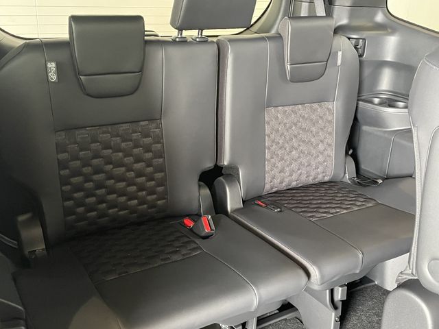 TOYOTA VOXY HYBRID 2026 Image 31