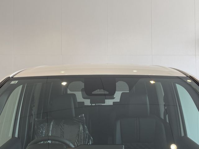 TOYOTA VOXY HYBRID 2026 Image 31