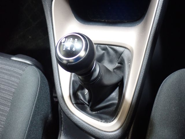 TOYOTA YARIS 2023 Image 31