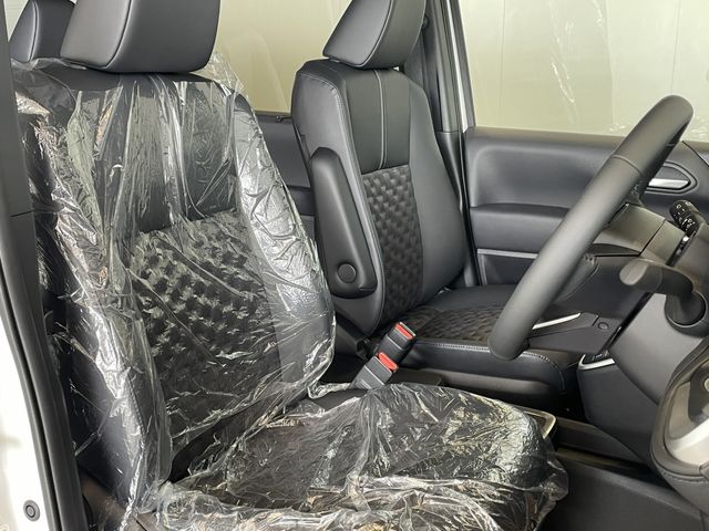 TOYOTA VOXY HYBRID 2026 Image 31