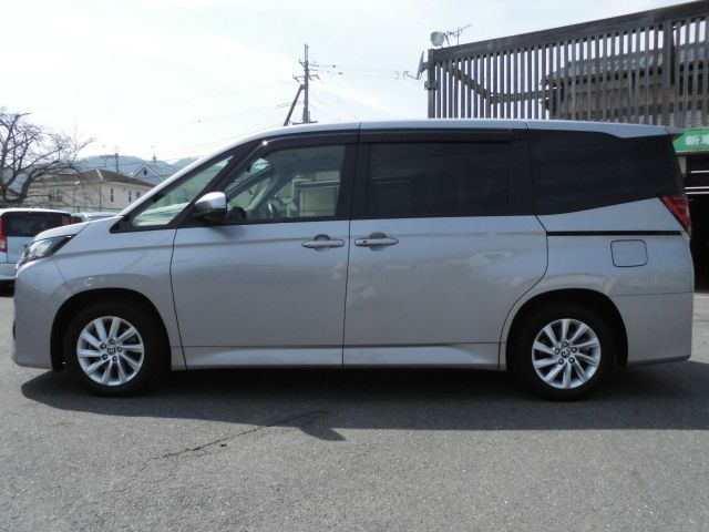 TOYOTA NOAH 2024 Image 31