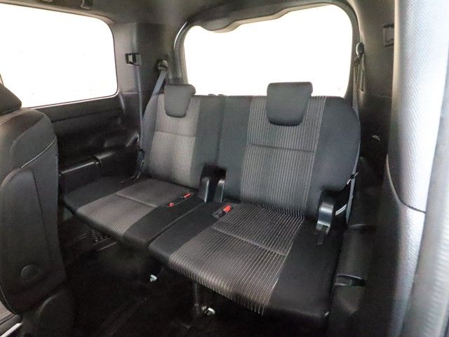 TOYOTA VOXY 2017 Image 31