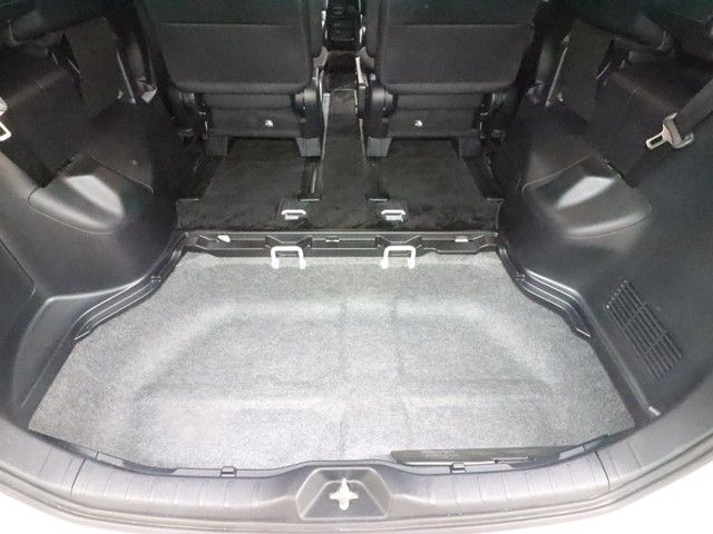 TOYOTA VOXY 2017 Image 31