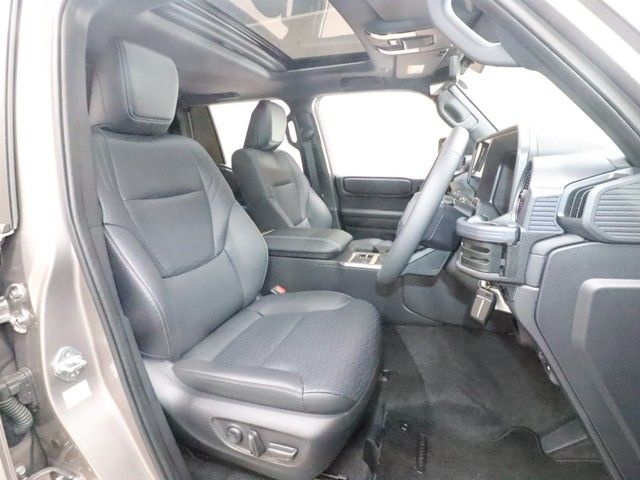 TOYOTA LANDCRUISER 250 2025 Image 31