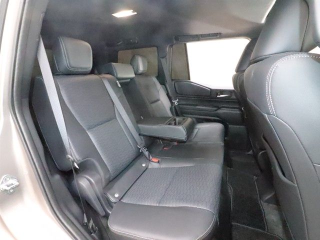 TOYOTA LANDCRUISER 250 2025 Image 31