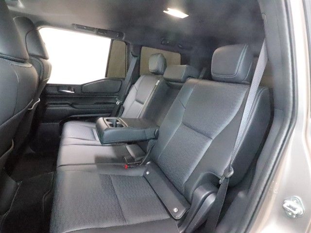 TOYOTA LANDCRUISER 250 2025 Image 31