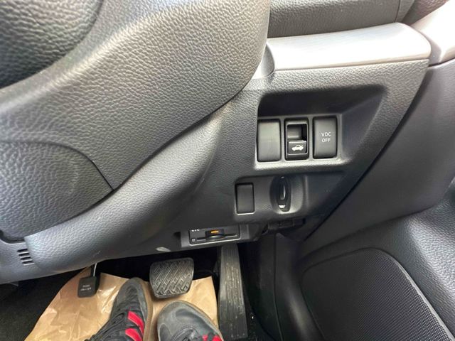 NISSAN SKYLINE 2011 Image 31