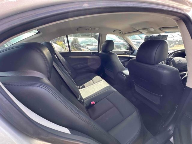 NISSAN SKYLINE 2011 Image 31