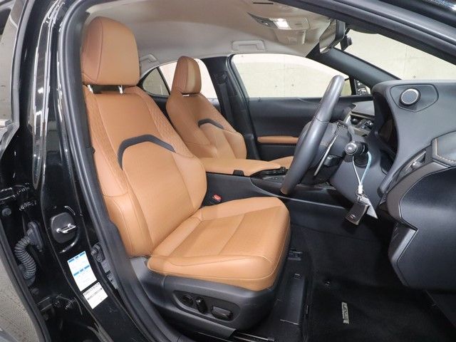 TOYOTA LEXUS UX250H AWD 2021 Image 31