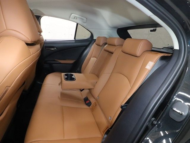 TOYOTA LEXUS UX250H AWD 2021 Image 31