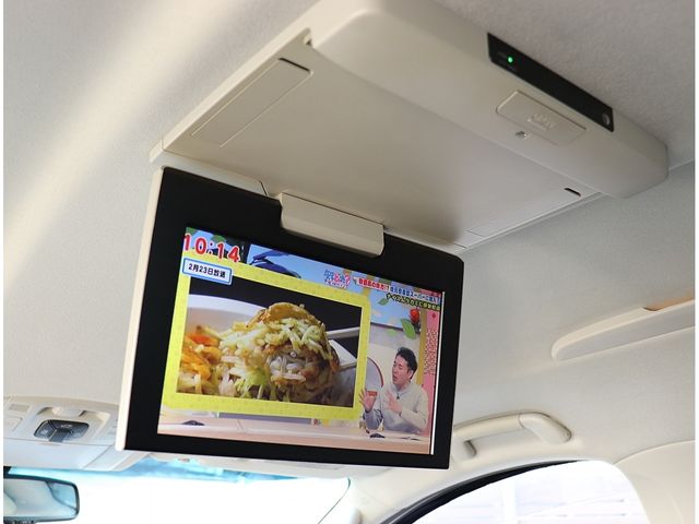 TOYOTA VELLFIRE 2013 Image 31