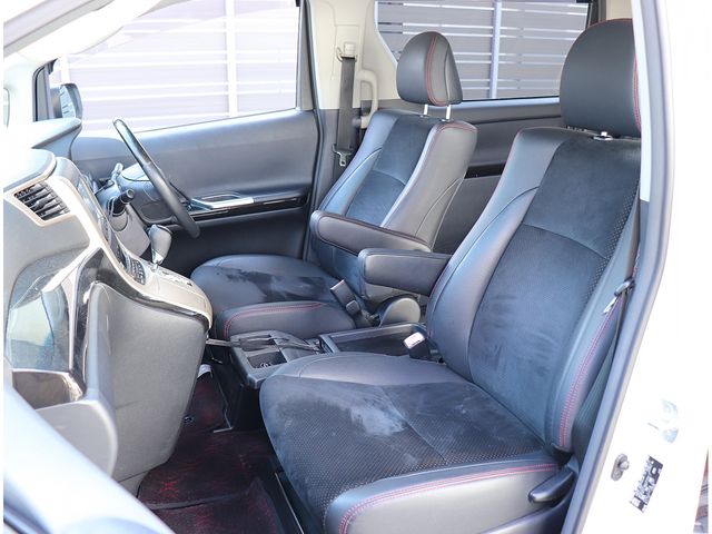 TOYOTA VELLFIRE 2013 Image 31