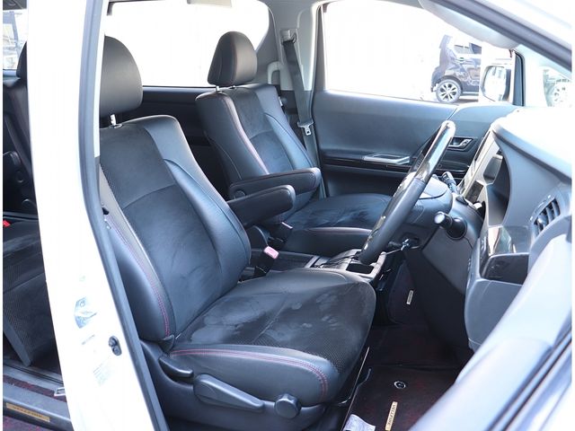 TOYOTA VELLFIRE 2013 Image 31