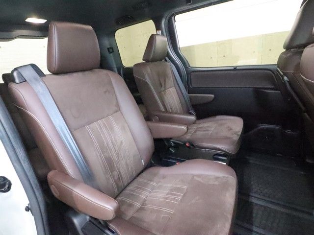 TOYOTA ESQUIRE HYBRID 2017 Image 31