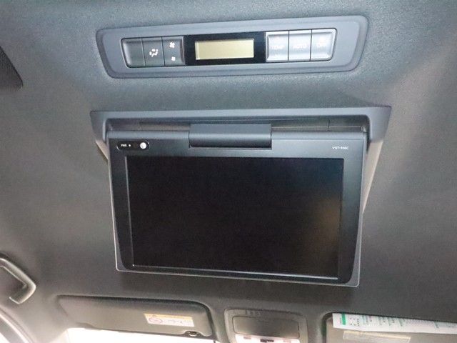 TOYOTA ESQUIRE HYBRID 2017 Image 31