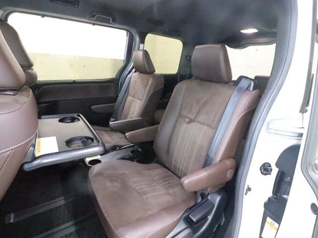 TOYOTA ESQUIRE HYBRID 2017 Image 31