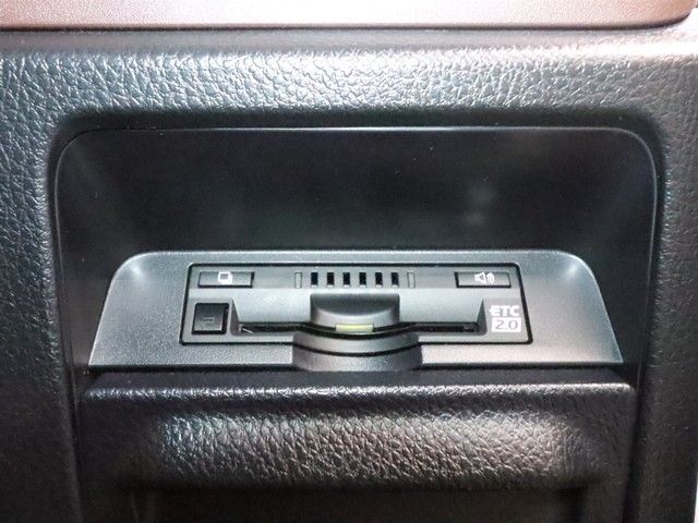 TOYOTA ESQUIRE HYBRID 2017 Image 31