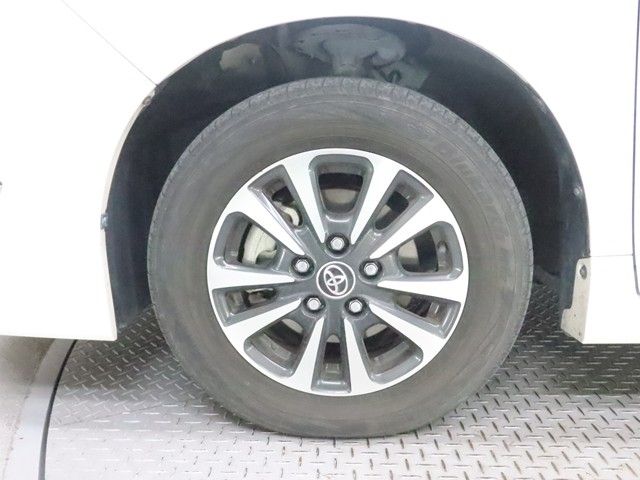 TOYOTA ESQUIRE HYBRID 2017 Image 31