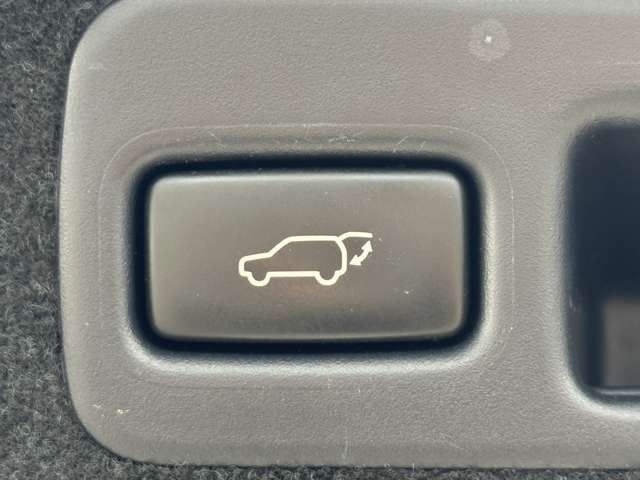 TOYOTA HARRIER 4WD 2017 Image 31