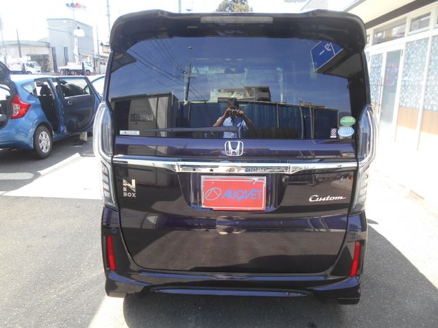 HONDA N BOX CUSTOM 2020 Image 31